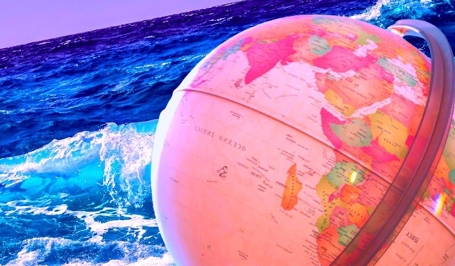 глобус, океан - Как решить проблемы начинающего учителя географии в школе?
